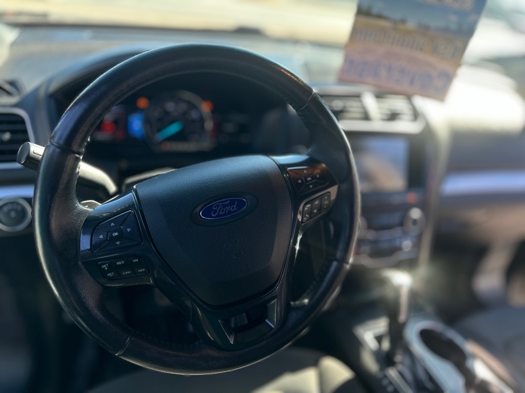 Ford Explorer XLT 4WD 2016