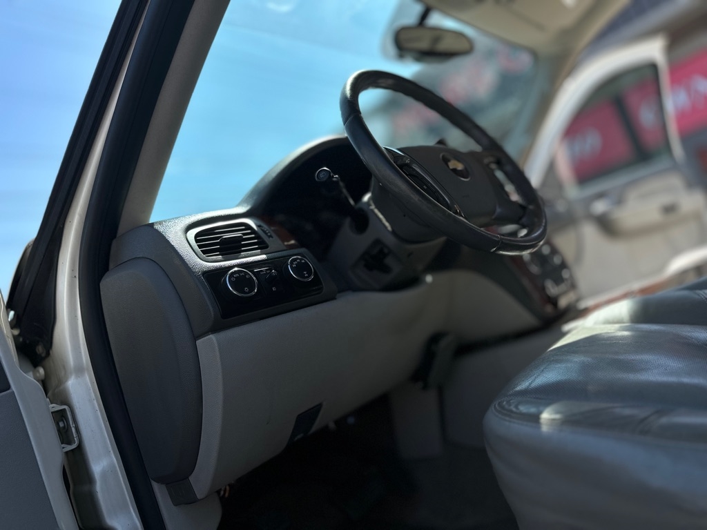 Chevrolet Tahoe  2009