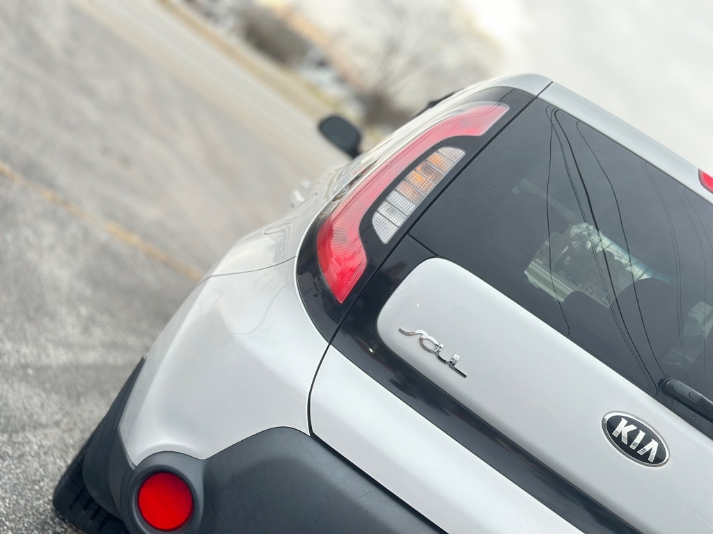 Kia Soul Base 6A 2016