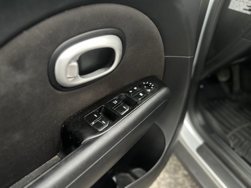 Kia Soul Base 6A 2016