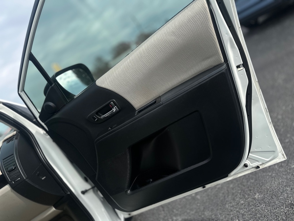 Mazda MAZDA5 Sport 2010