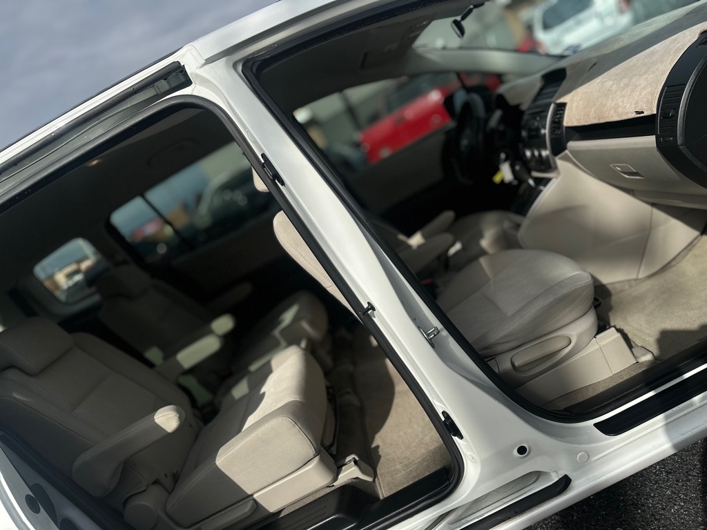 Mazda MAZDA5 Sport 2010