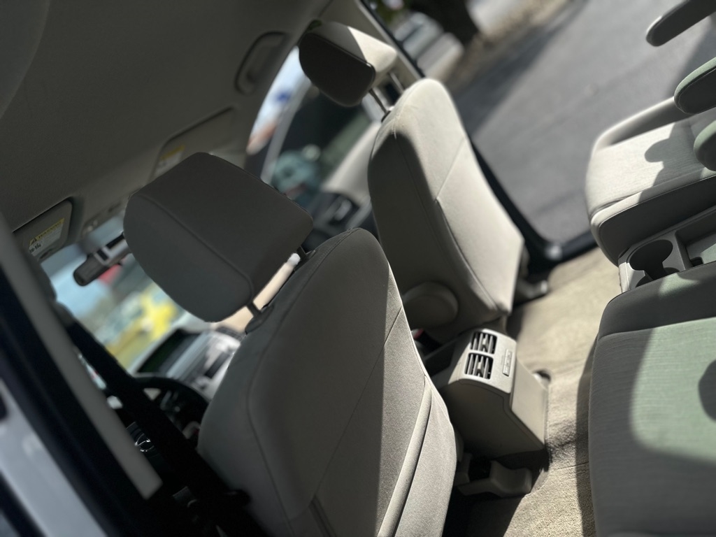 Mazda MAZDA5 Sport 2010