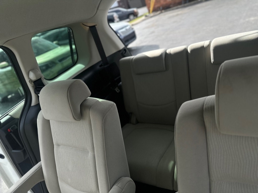 Mazda MAZDA5 Sport 2010