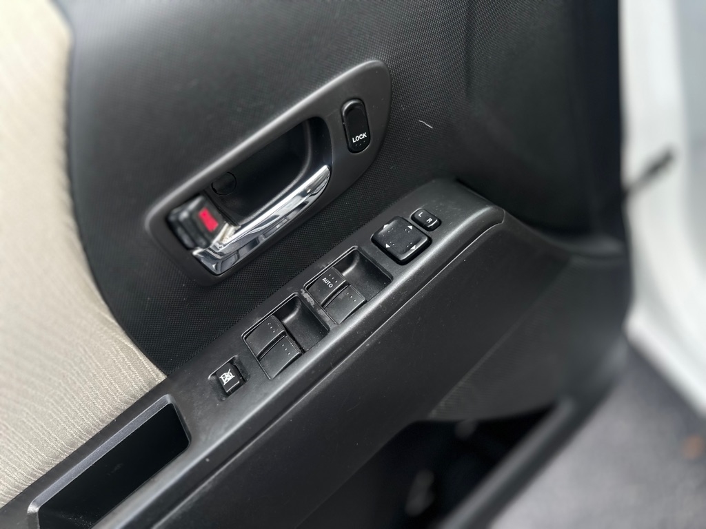 Mazda MAZDA5 Sport 2010