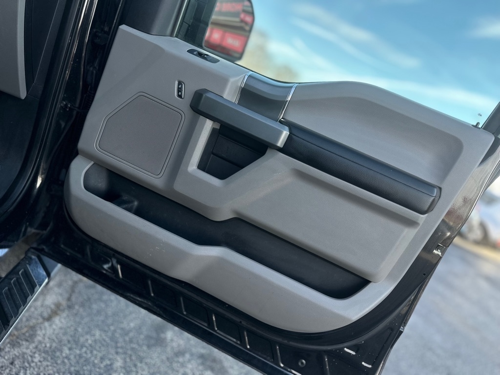 Ford F-150 XL SuperCrew 5.5-ft. Bed 4WD 2015