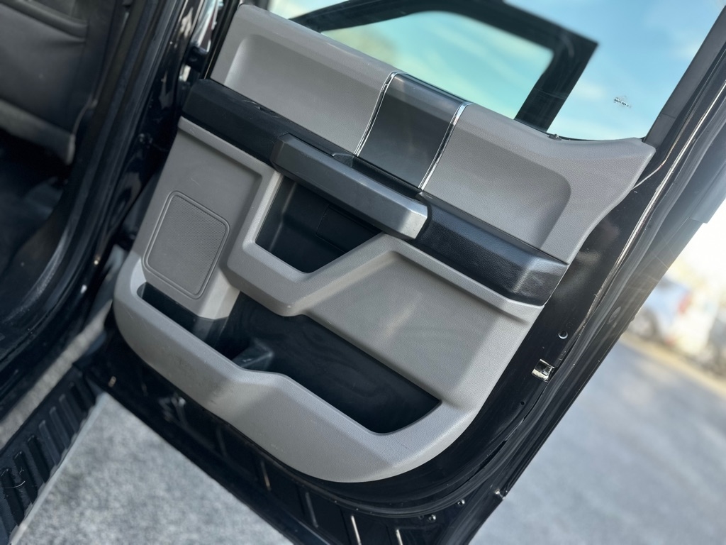 Ford F-150 XL SuperCrew 5.5-ft. Bed 4WD 2015