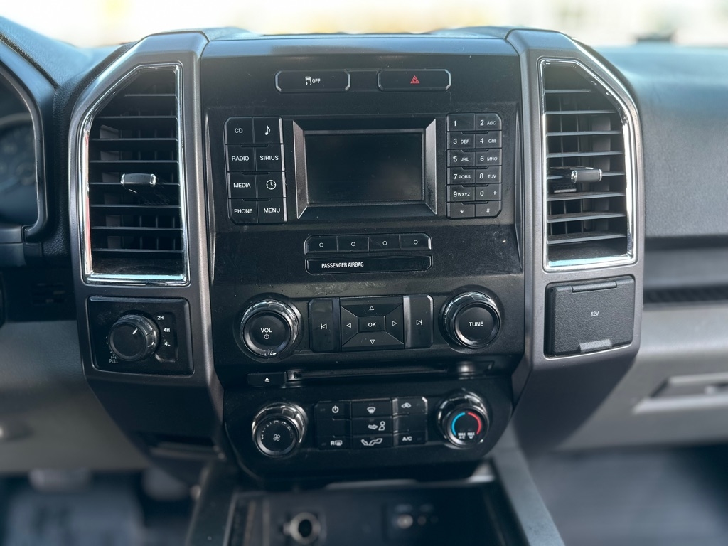 Ford F-150 XL SuperCrew 5.5-ft. Bed 4WD 2015