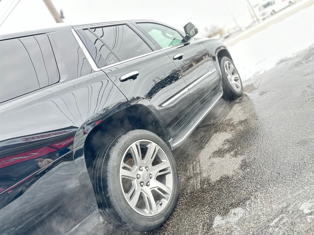 Cadillac Escalade Luxury 4WD 2016