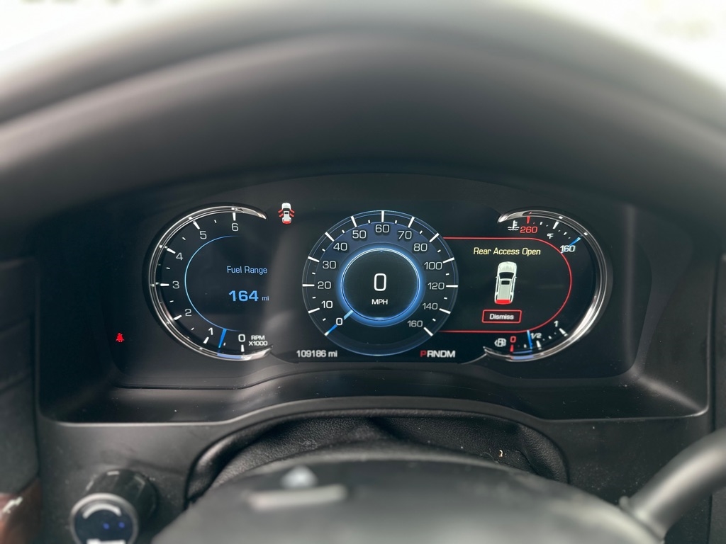 Cadillac Escalade Luxury 4WD 2016