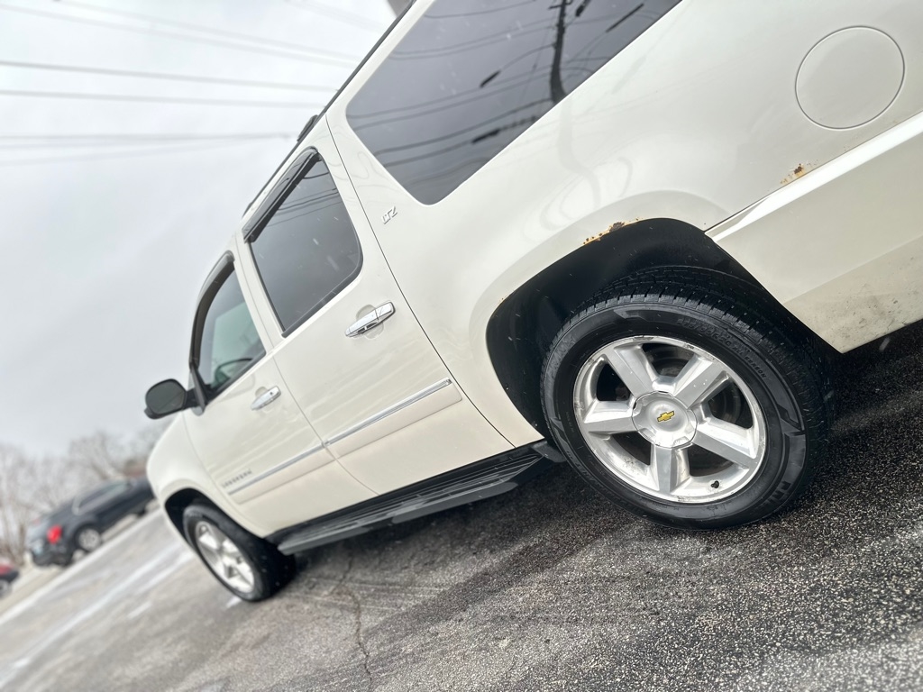 Chevrolet Suburban LTZ 1500 4WD 2010
