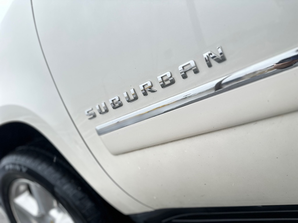 Chevrolet Suburban LTZ 1500 4WD 2010