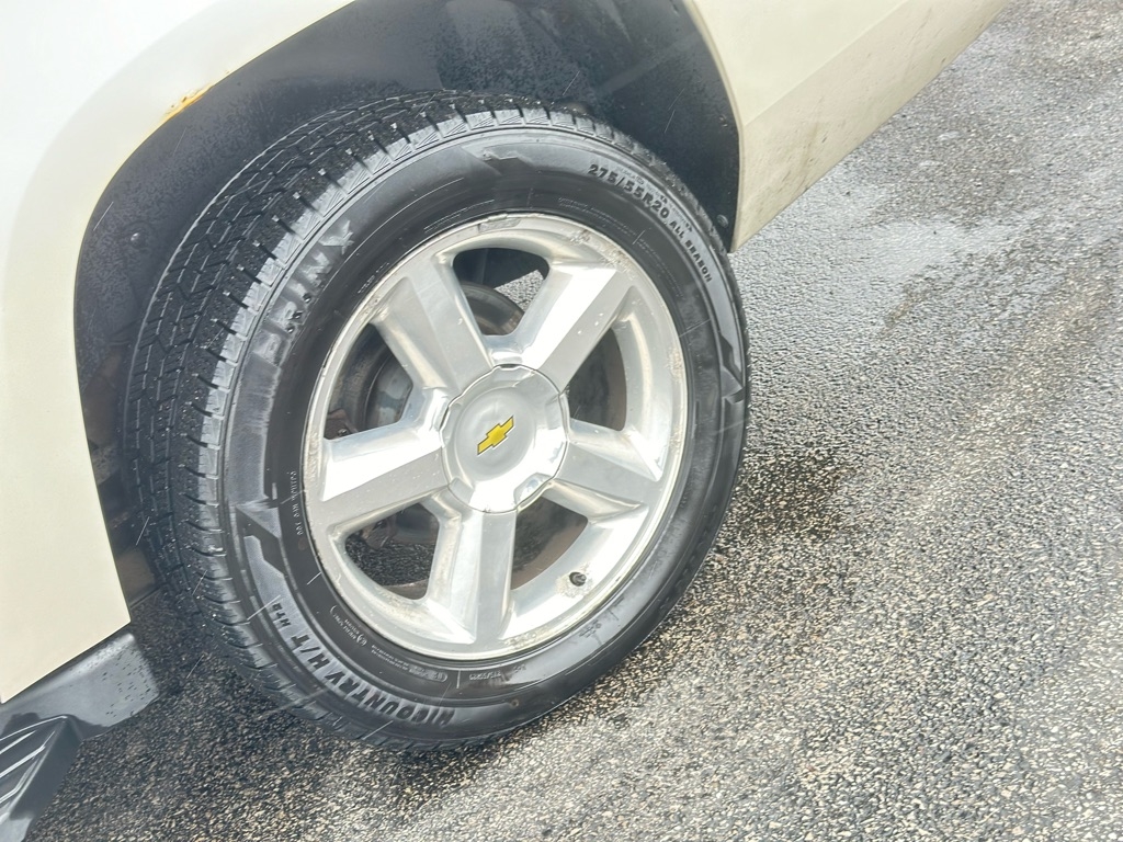 Chevrolet Suburban LTZ 1500 4WD 2010