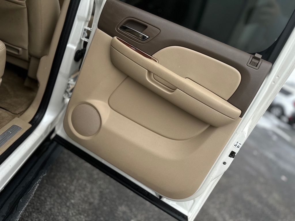 Chevrolet Suburban LTZ 1500 4WD 2010