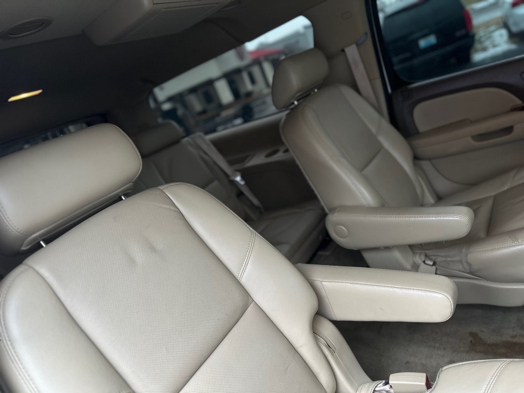 Chevrolet Suburban LTZ 1500 4WD 2010