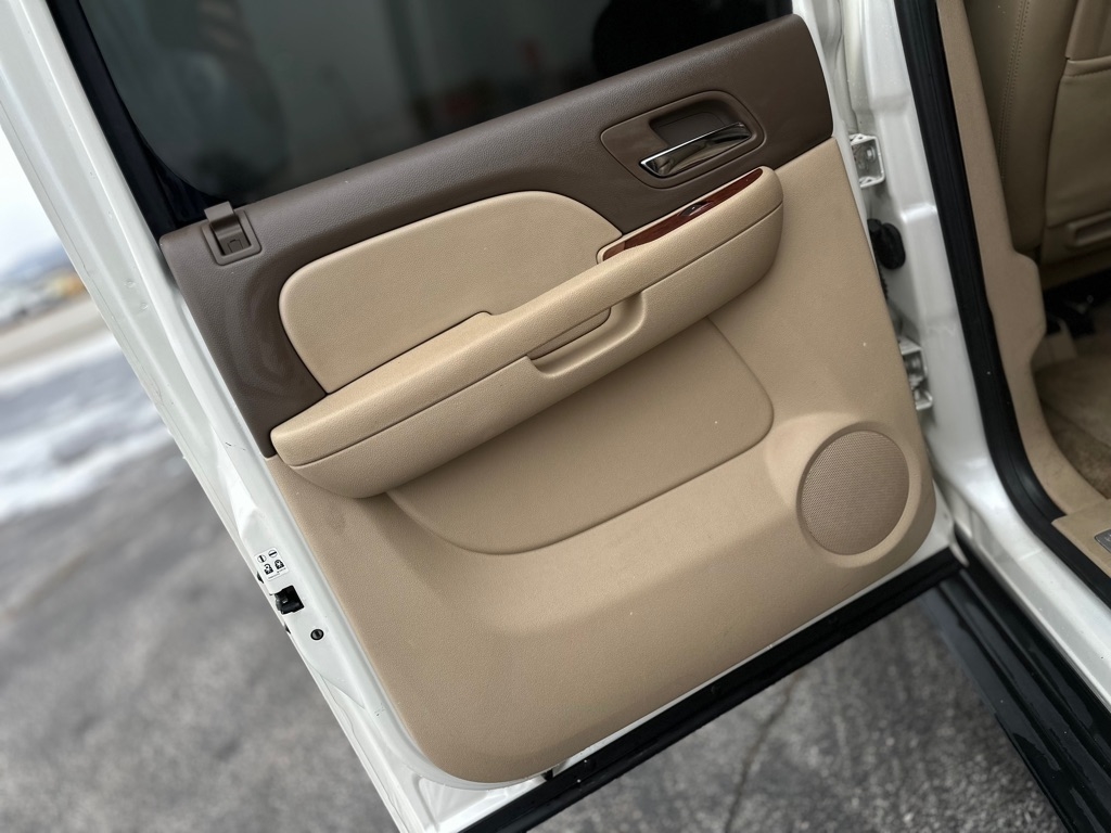 Chevrolet Suburban LTZ 1500 4WD 2010