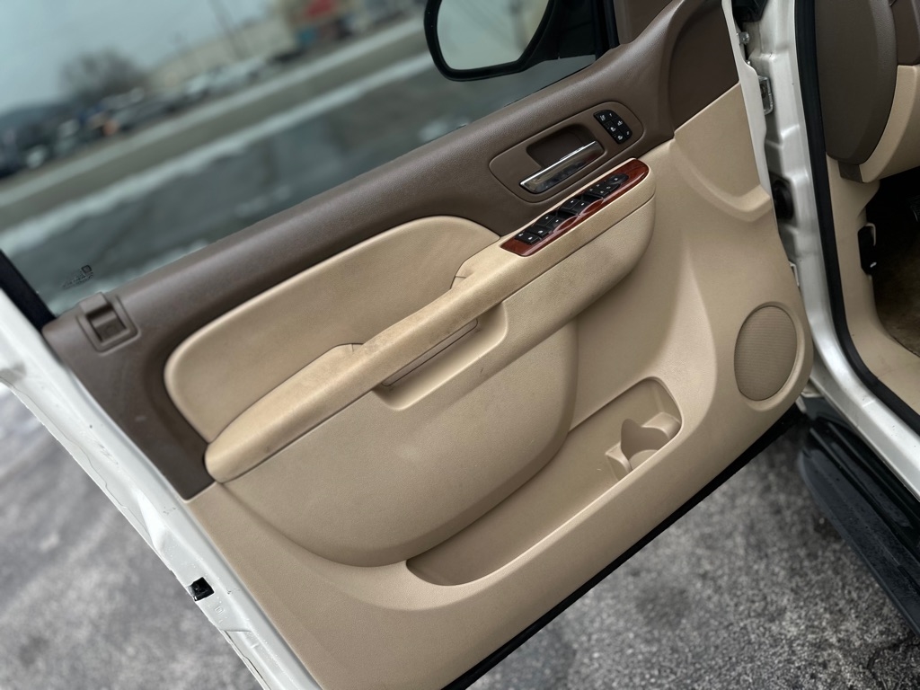 Chevrolet Suburban LTZ 1500 4WD 2010