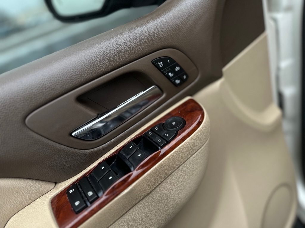 Chevrolet Suburban LTZ 1500 4WD 2010