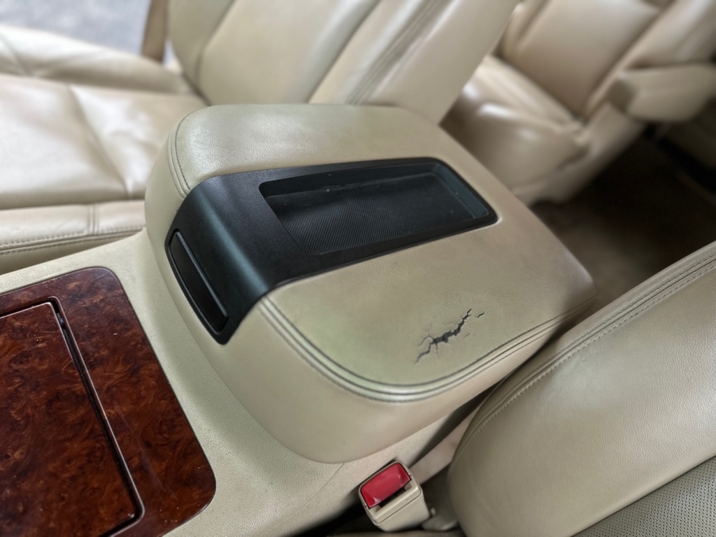 Chevrolet Suburban LTZ 1500 4WD 2010