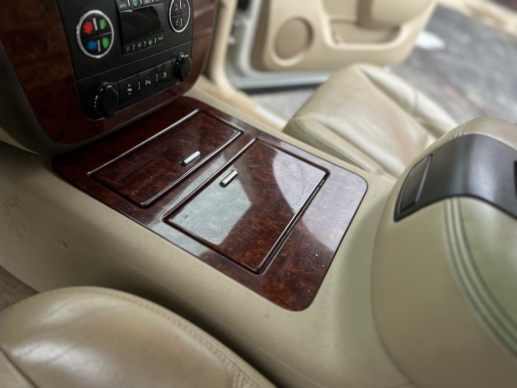 Chevrolet Suburban LTZ 1500 4WD 2010