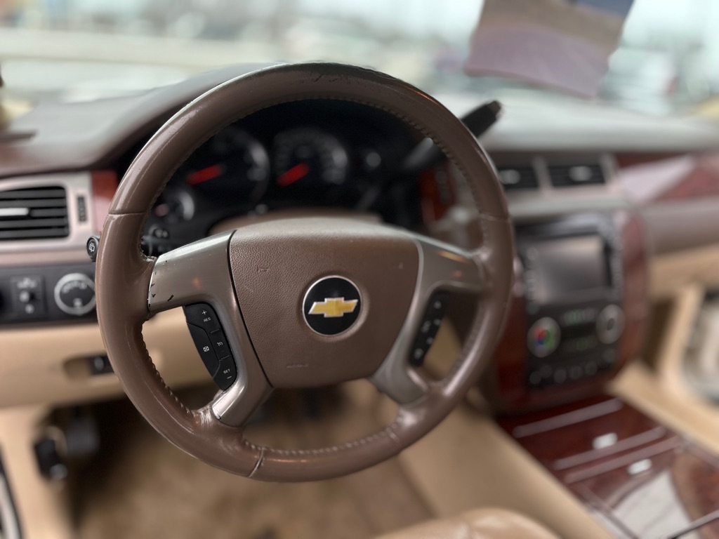 Chevrolet Suburban LTZ 1500 4WD 2010