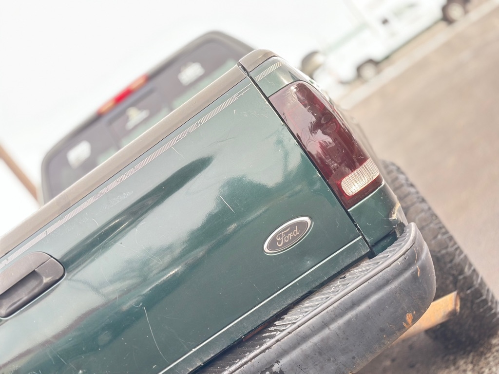 Ford F-150 XL 2WD 2003