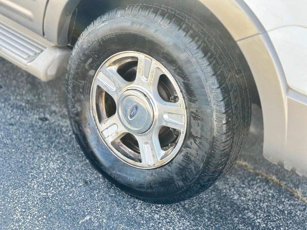 Ford Expedition Eddie Bauer 5.4L 4WD 2004