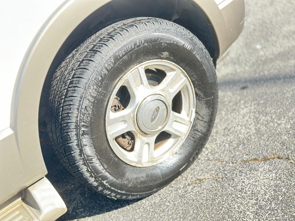 Ford Expedition Eddie Bauer 5.4L 4WD 2004