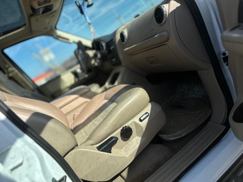 Ford Expedition Eddie Bauer 5.4L 4WD 2004
