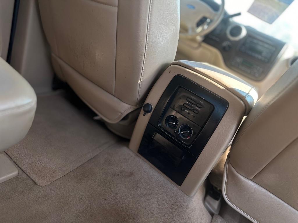 Ford Expedition Eddie Bauer 5.4L 4WD 2004