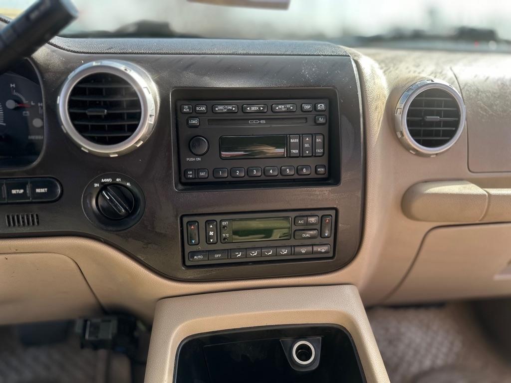 Ford Expedition Eddie Bauer 5.4L 4WD 2004