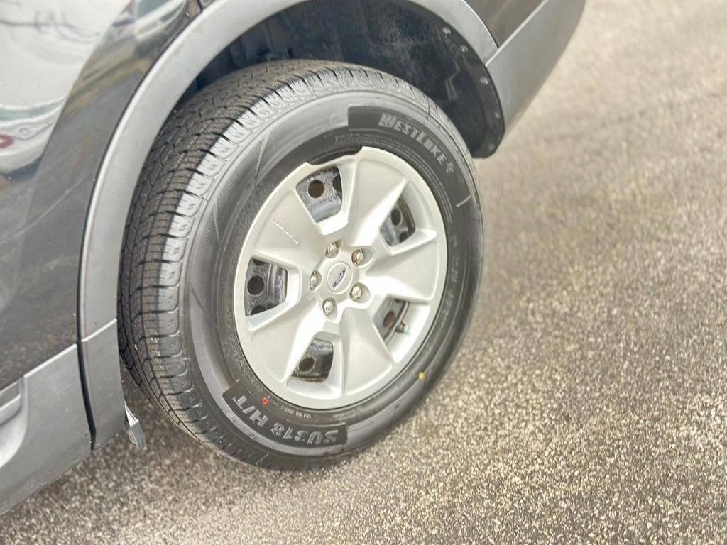 Ford Explorer Base 4WD 2013