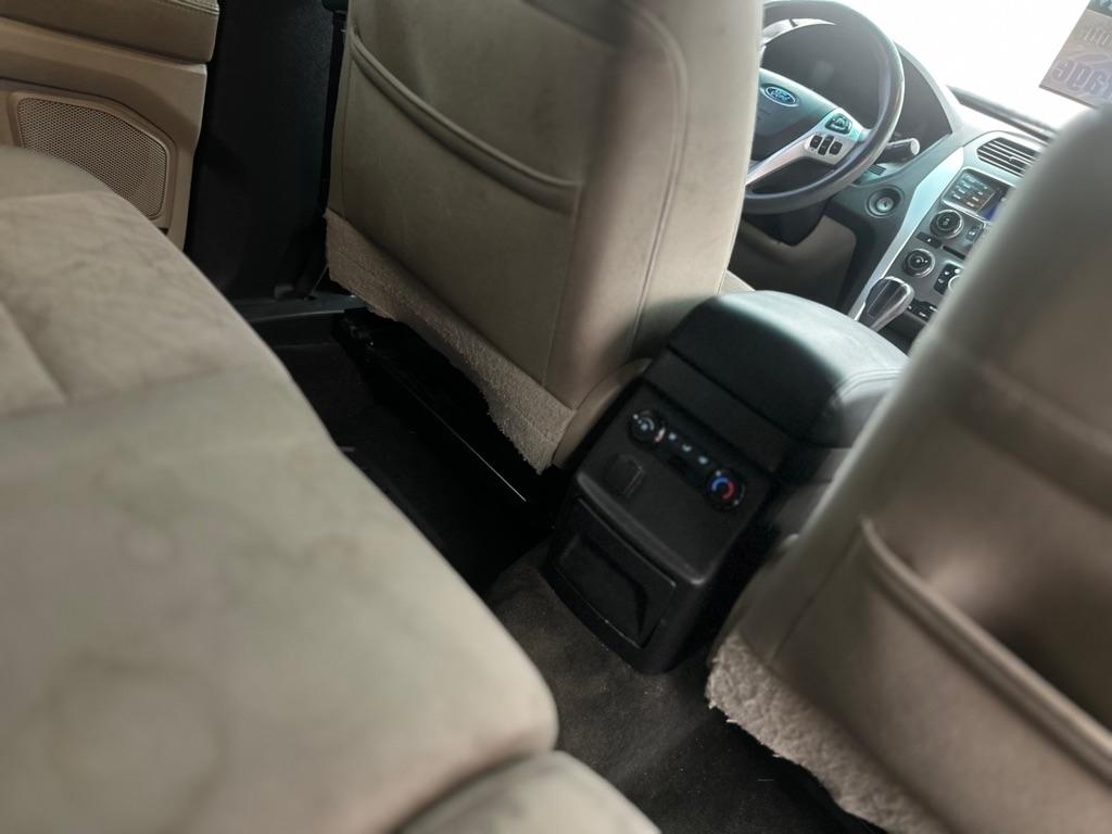 Ford Explorer Base 4WD 2013