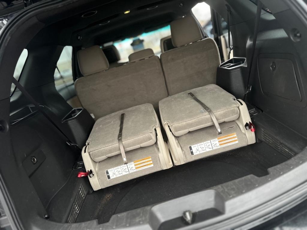 Ford Explorer Base 4WD 2013