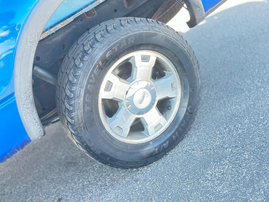 Ford F-150 XL SuperCab 8-ft. Bed 4WD 2010