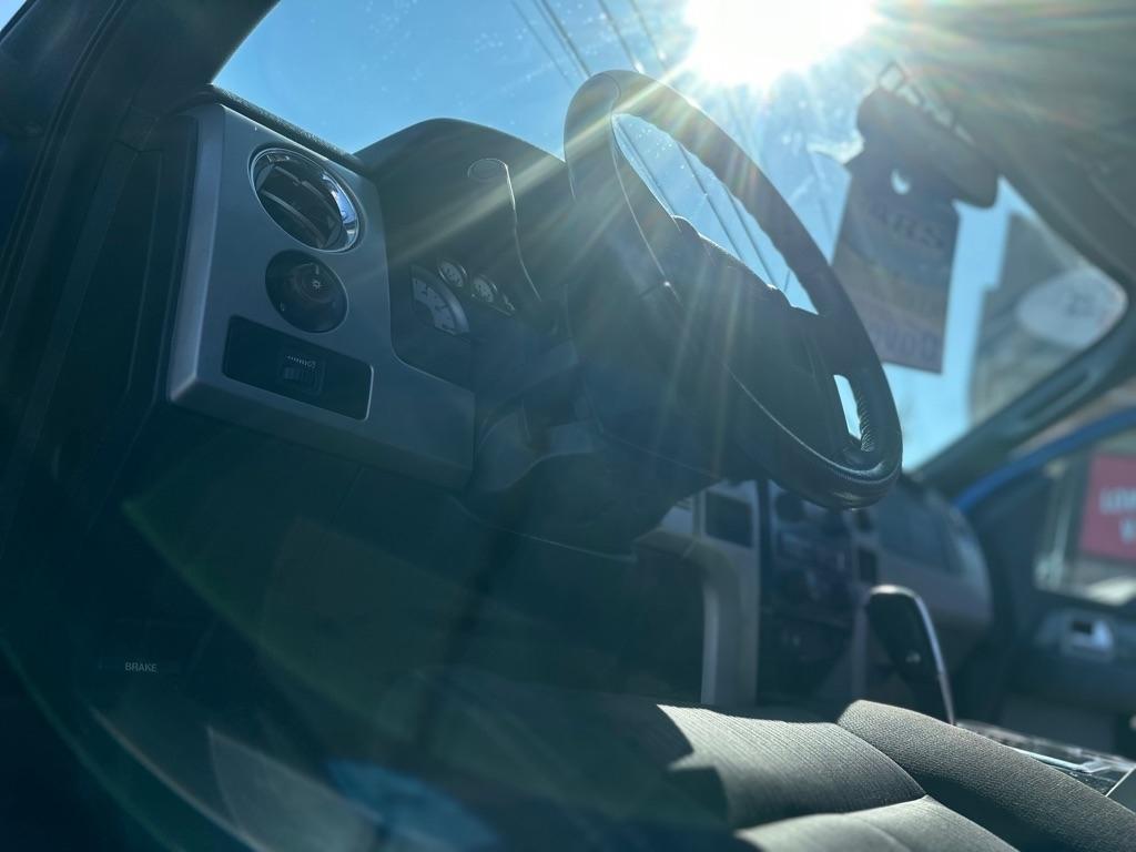 Ford F-150 XL SuperCab 8-ft. Bed 4WD 2010