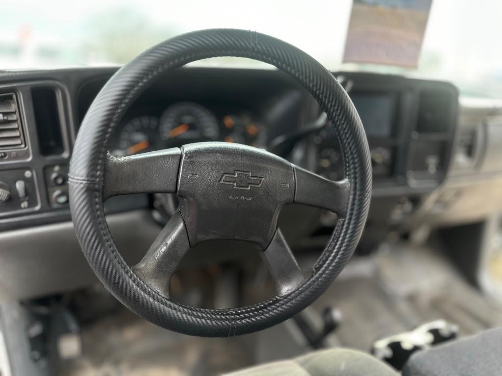 Chevrolet Silverado 2500HD Work Truck Ext. Cab Long Bed 4WD 2005