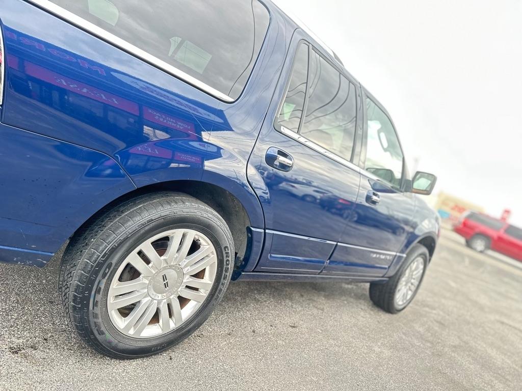 Lincoln Navigator 4WD 2011