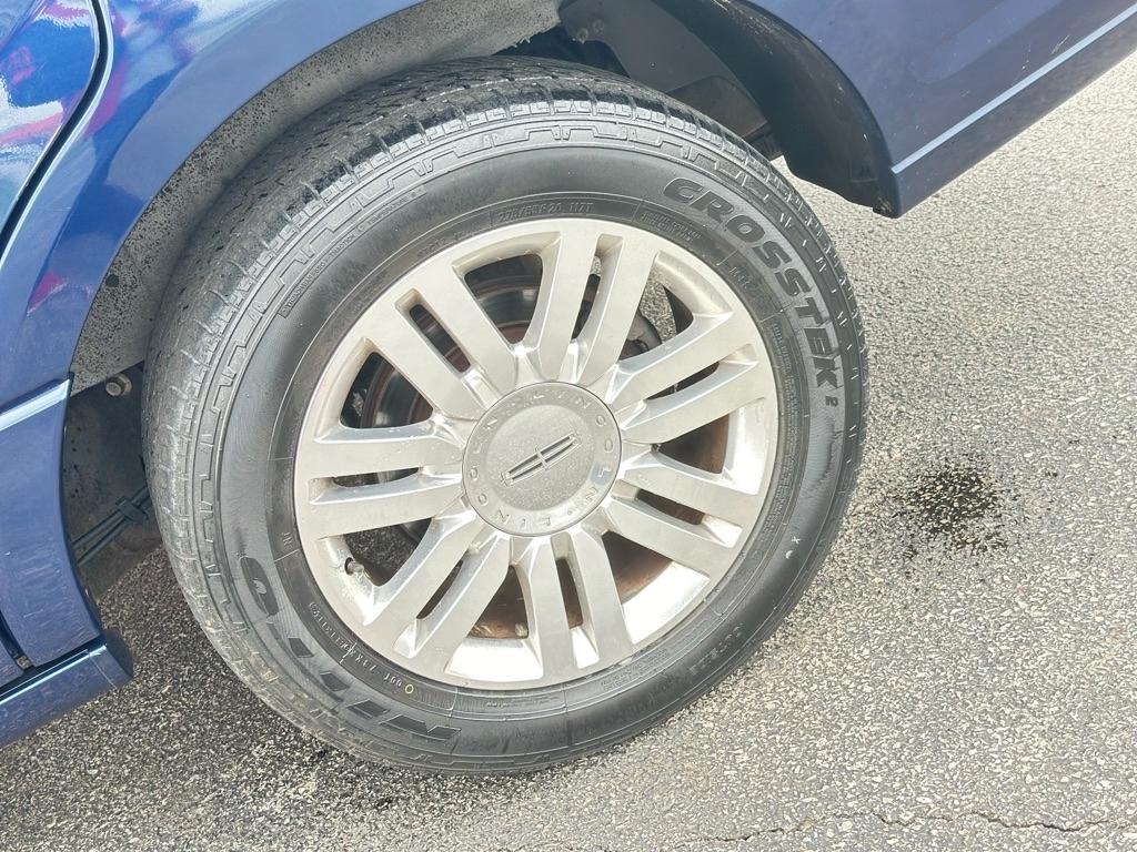 Lincoln Navigator 4WD 2011