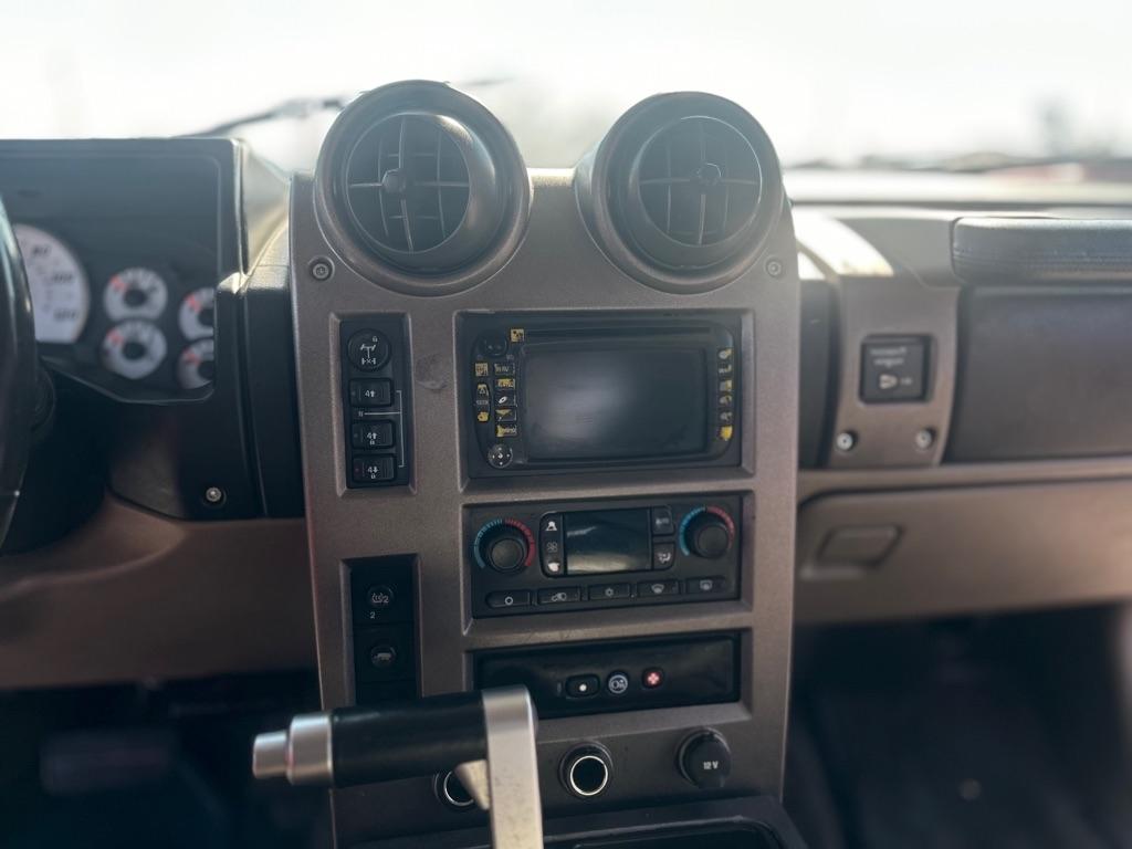 HUMMER H2 Sport Utility 2004