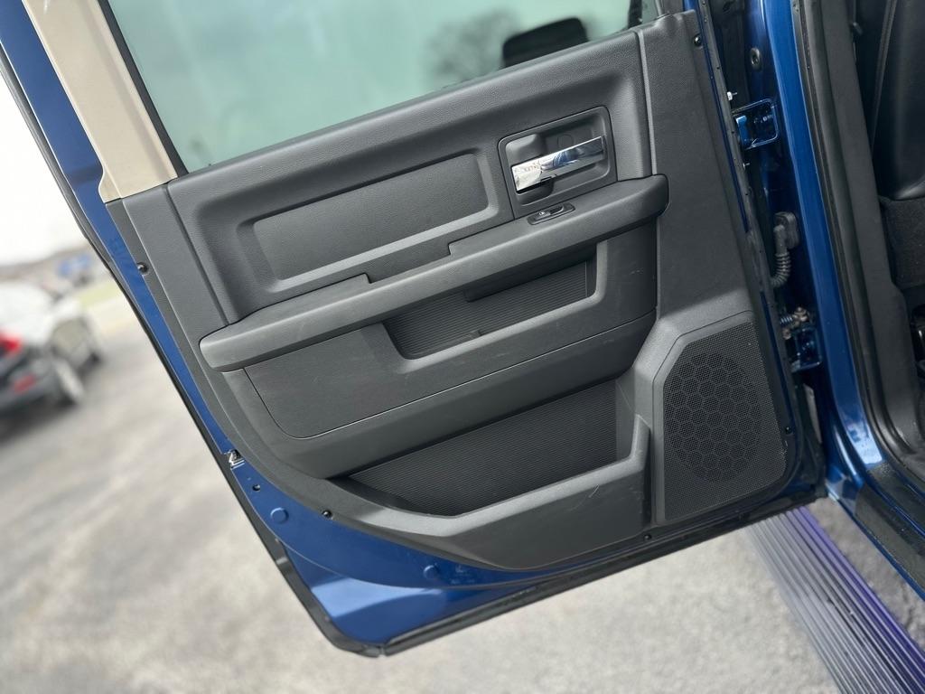 Dodge 1500 ST Crew Cab 4WD 2010