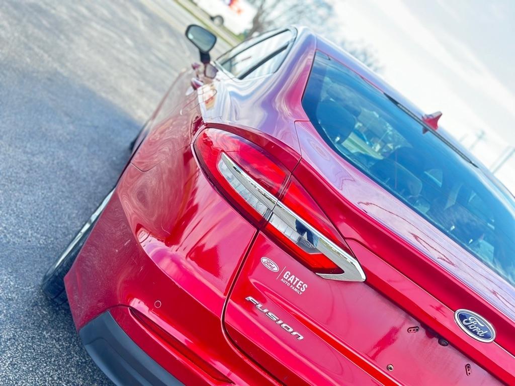 Ford Fusion Hybrid SE 2020