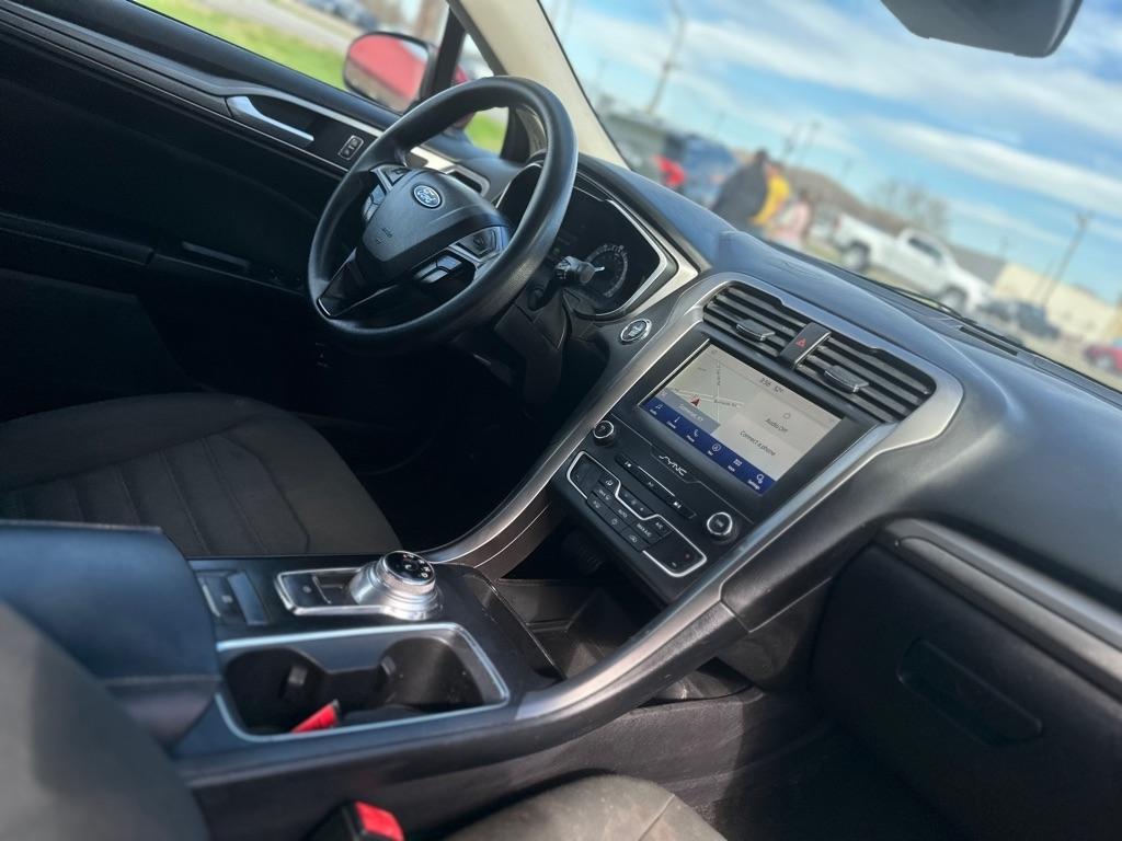 Ford Fusion Hybrid SE 2020