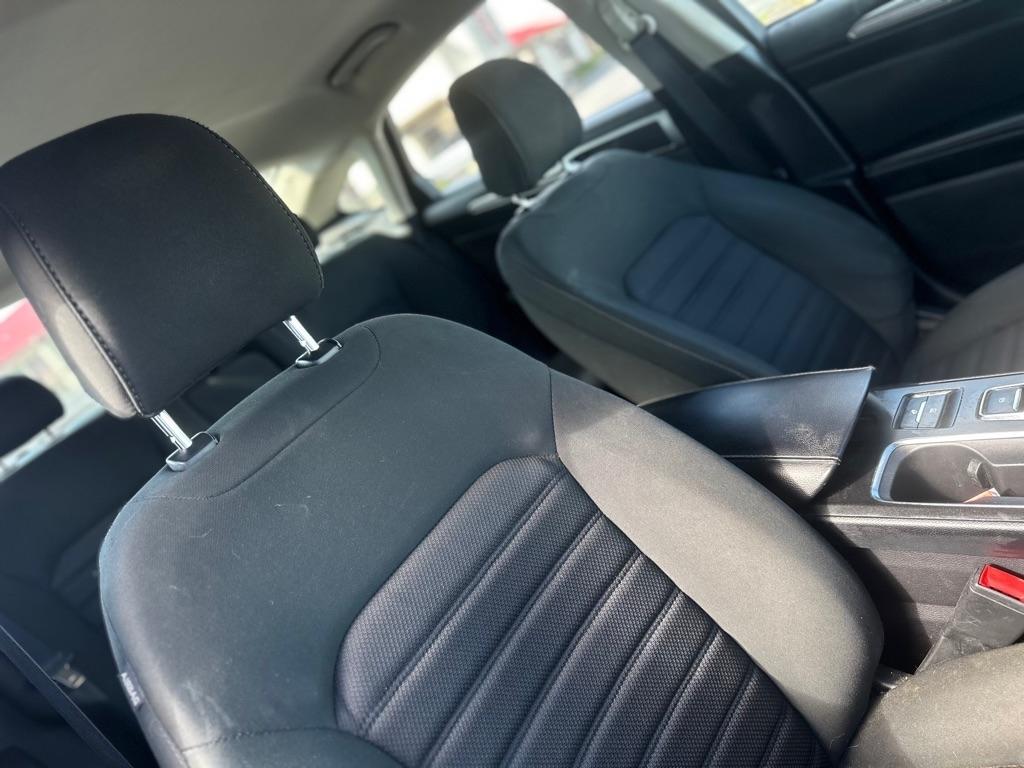 Ford Fusion Hybrid SE 2020