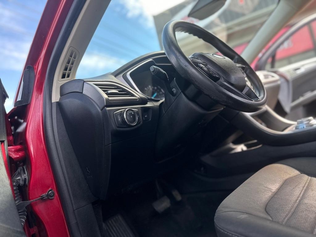 Ford Fusion Hybrid SE 2020