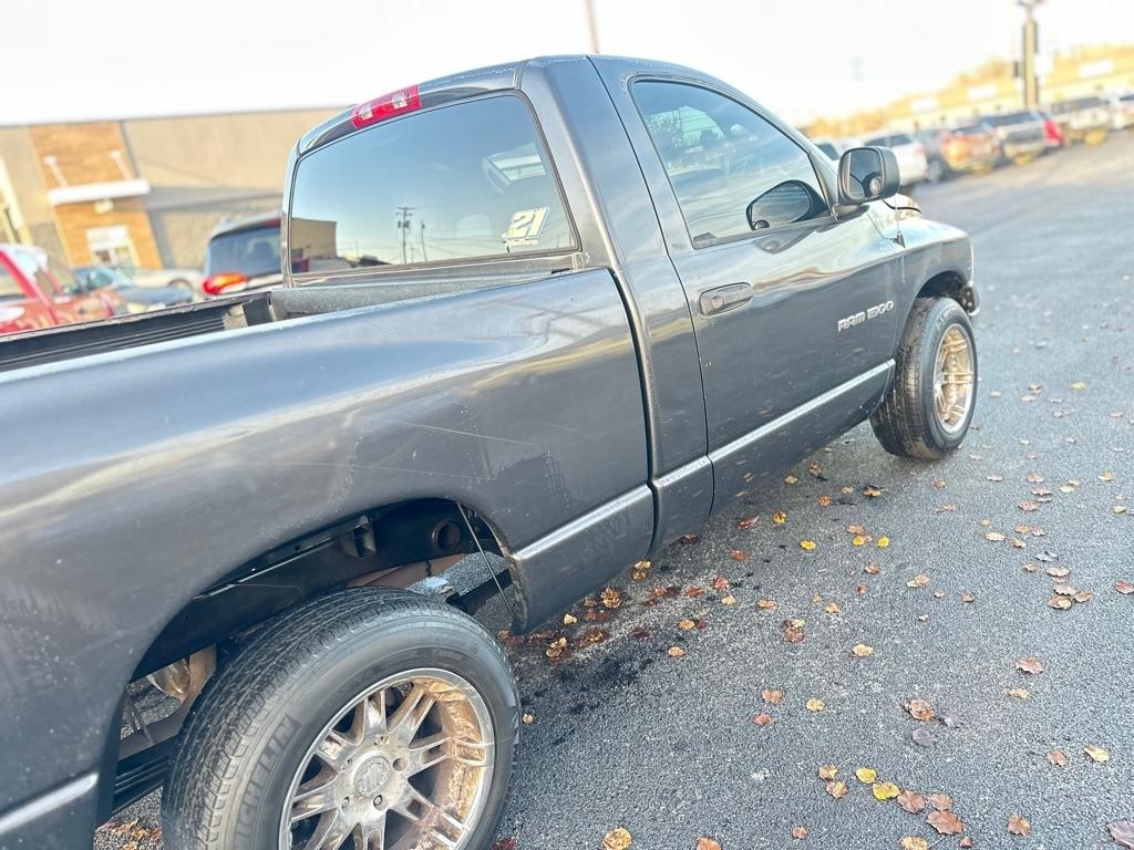 Dodge Ram 1500 ST 2WD 2004
