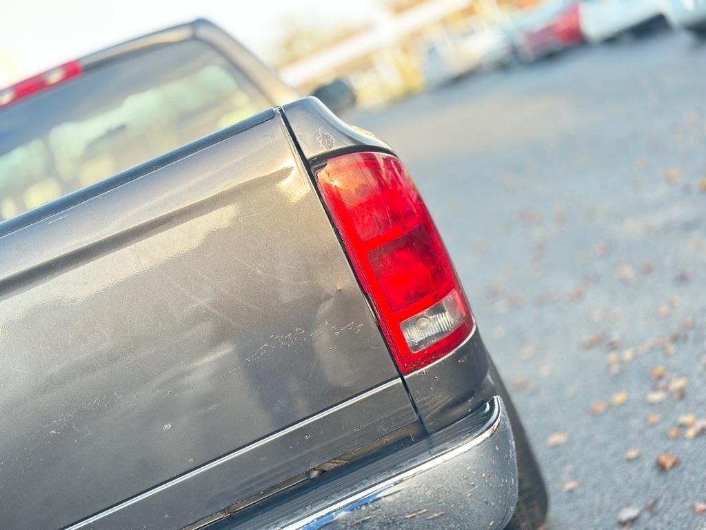 Dodge Ram 1500 ST 2WD 2004