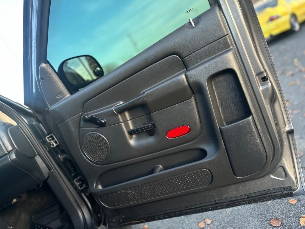 Dodge Ram 1500 ST 2WD 2004