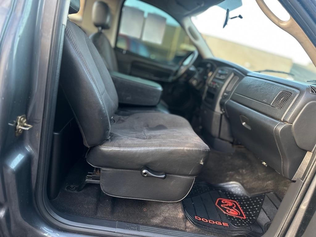 Dodge Ram 1500 ST 2WD 2004