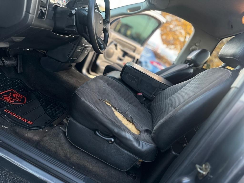 Dodge Ram 1500 ST 2WD 2004